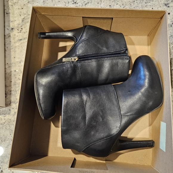 Jessica Simpson Addey Booties - Picture 4 of 13